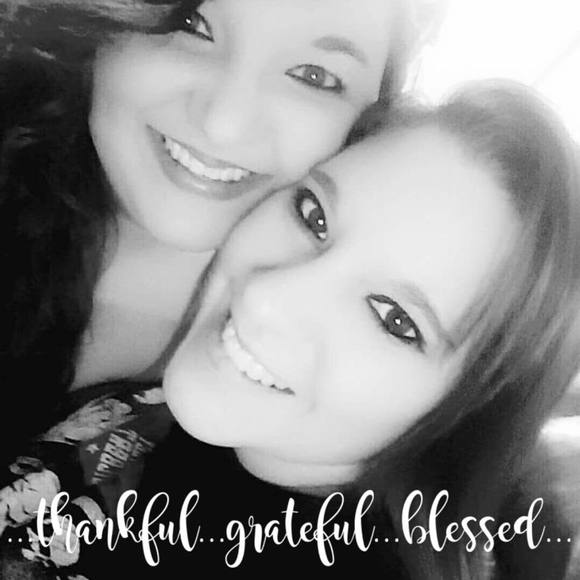 Meet your Posher, Renee - Picture 1 of 1